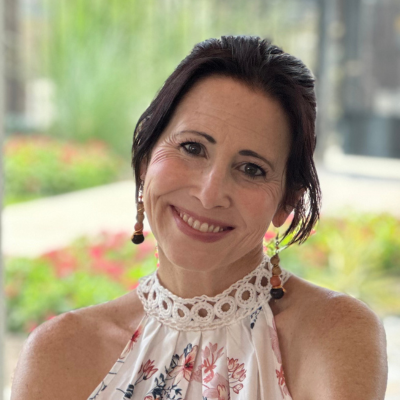 Stella Emerson, Sacred Season Coaching